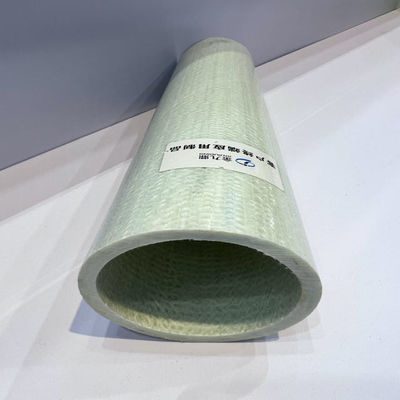 Diámetro de tubo redondo de FRP de pultrusión 80 mm con superficie de envoltura de alfombra combo biaxial en el exterior