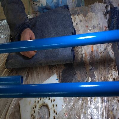 Tubos redondos de FRP de superficie lisa de alta calidad fabricados con resina insaturada.